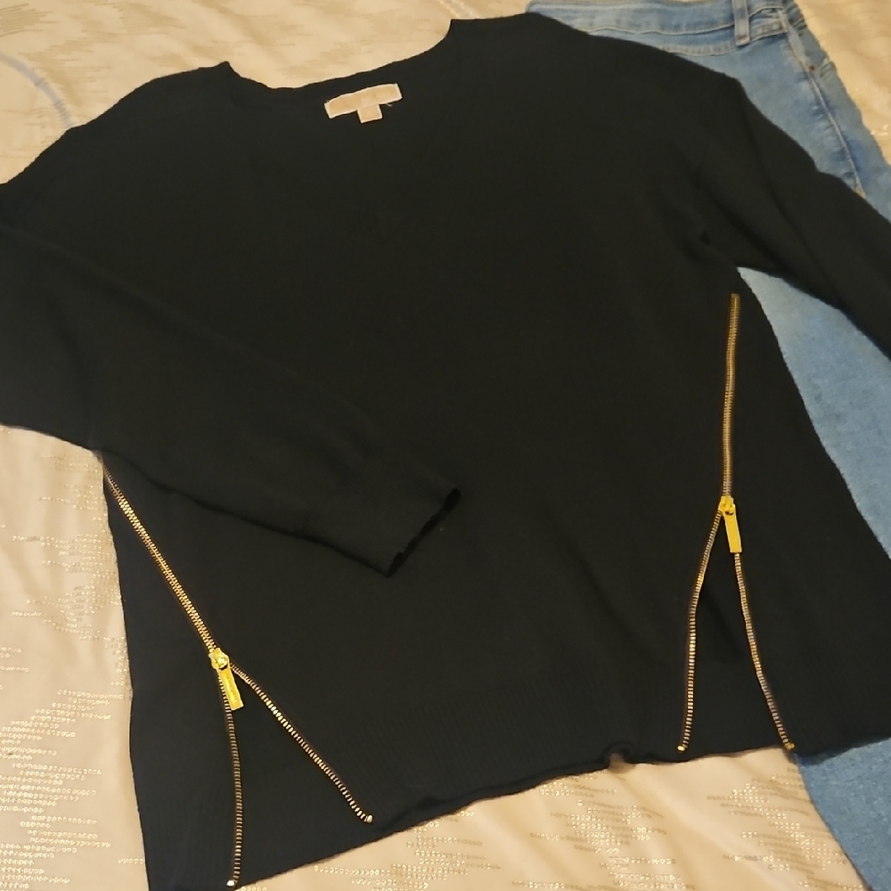 Micheal Kors / Black Sweater